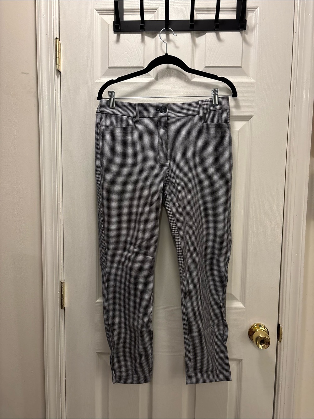 LOFT Gray Cropped Straight-Leg Gingham Pants